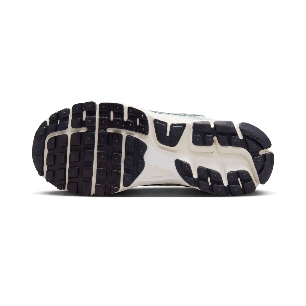 Zoom Vomero 5  Men's